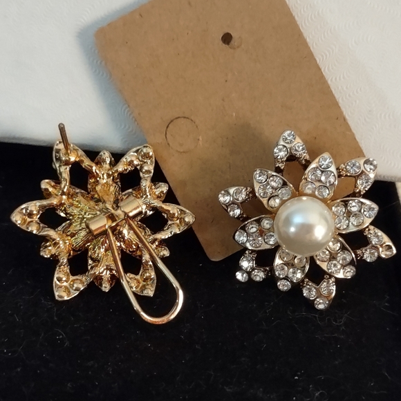 Rose Gold Pltd Pearl & Crystal Earrings - Picture 6 of 13